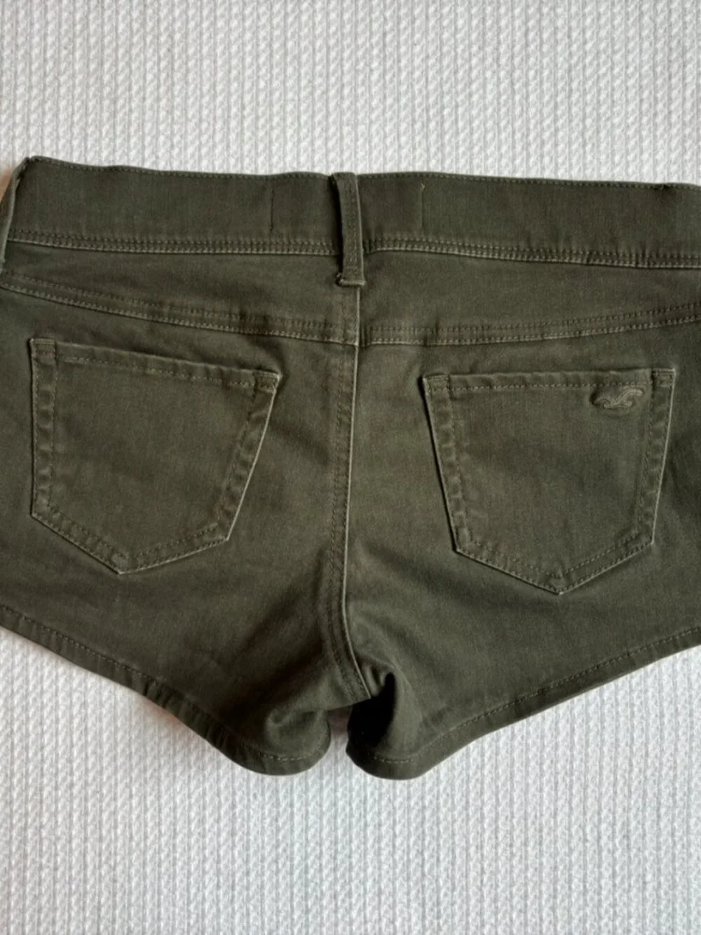Hollister brand size
